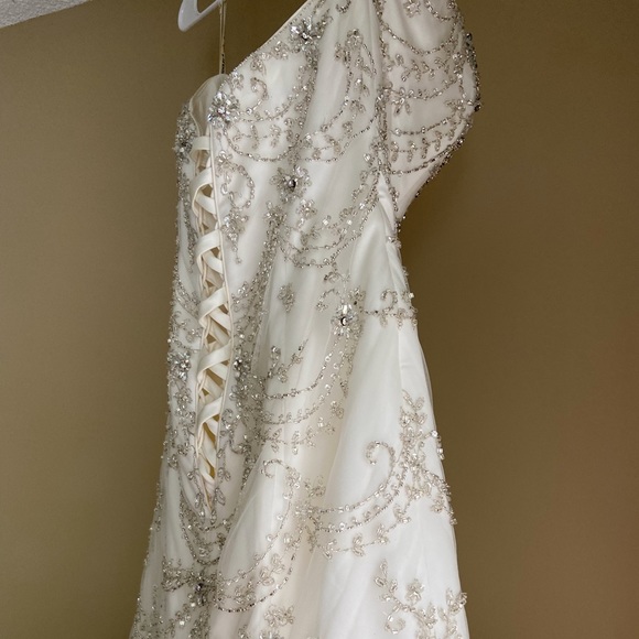 Sottero and Midgley Ivory Raquelle 72743 Wedding Dress w/Mermaid Silhouette - Picture 14 of 16